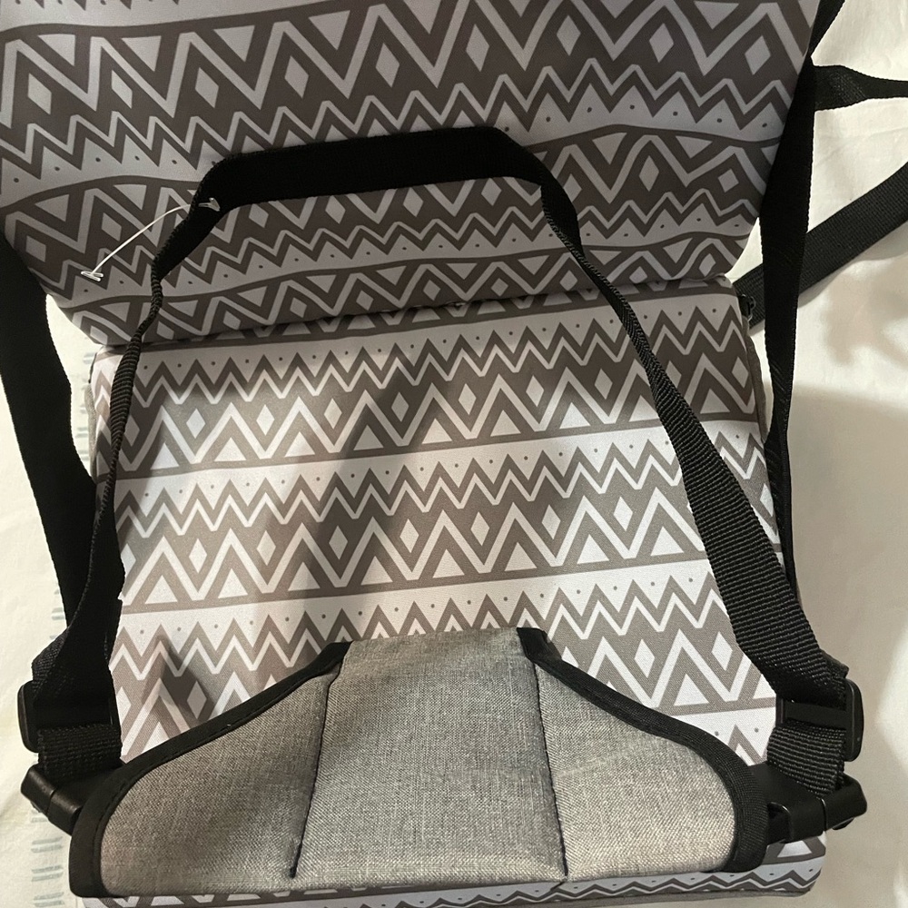 Baby booster seat